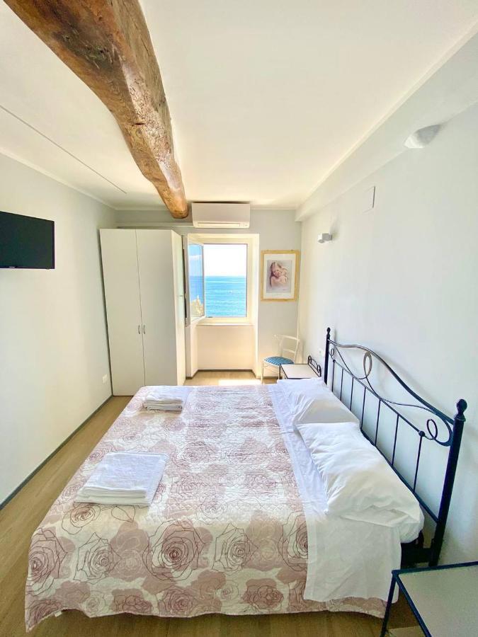Apartment La Scogliera - *